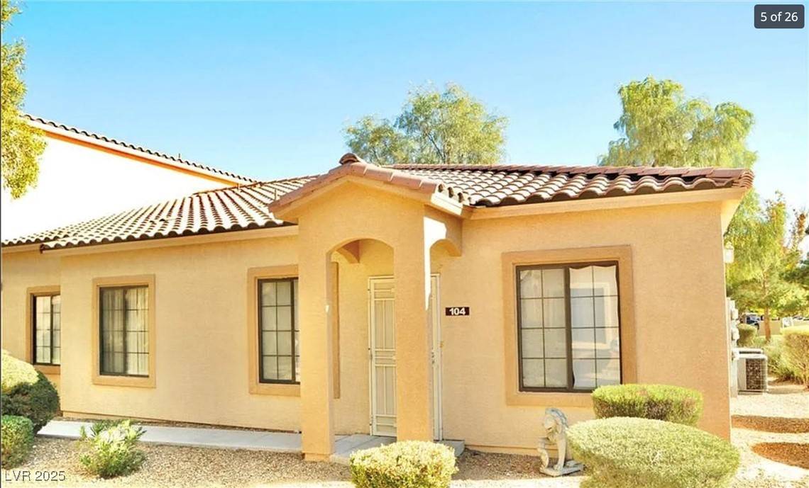Las Vegas, NV 89108,2181 Hussium Hills ST #104
