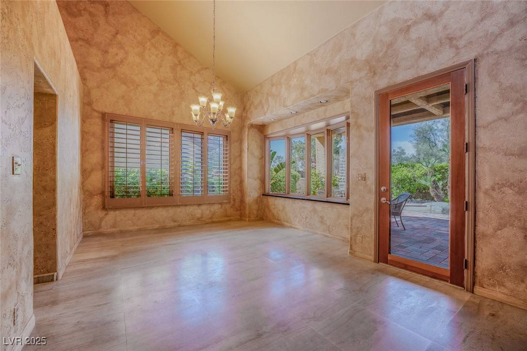 Las Vegas, NV 89113,8199 Pinnacle Peak AVE