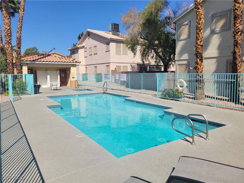 Las Vegas, NV 89102,1472 Creslow CT #101