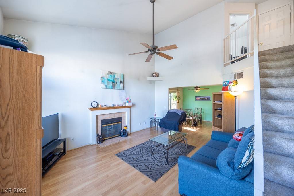 Las Vegas, NV 89147,7985 Simone AVE