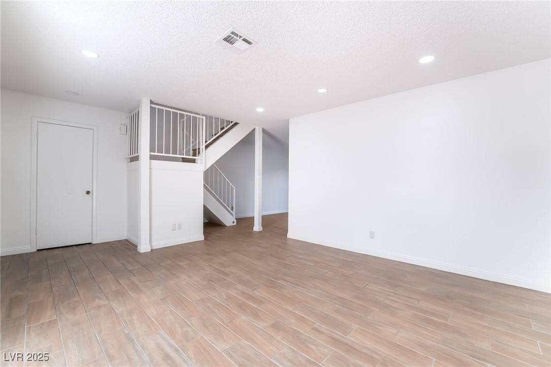 Las Vegas, NV 89103,3937 S Torrey Pines DR