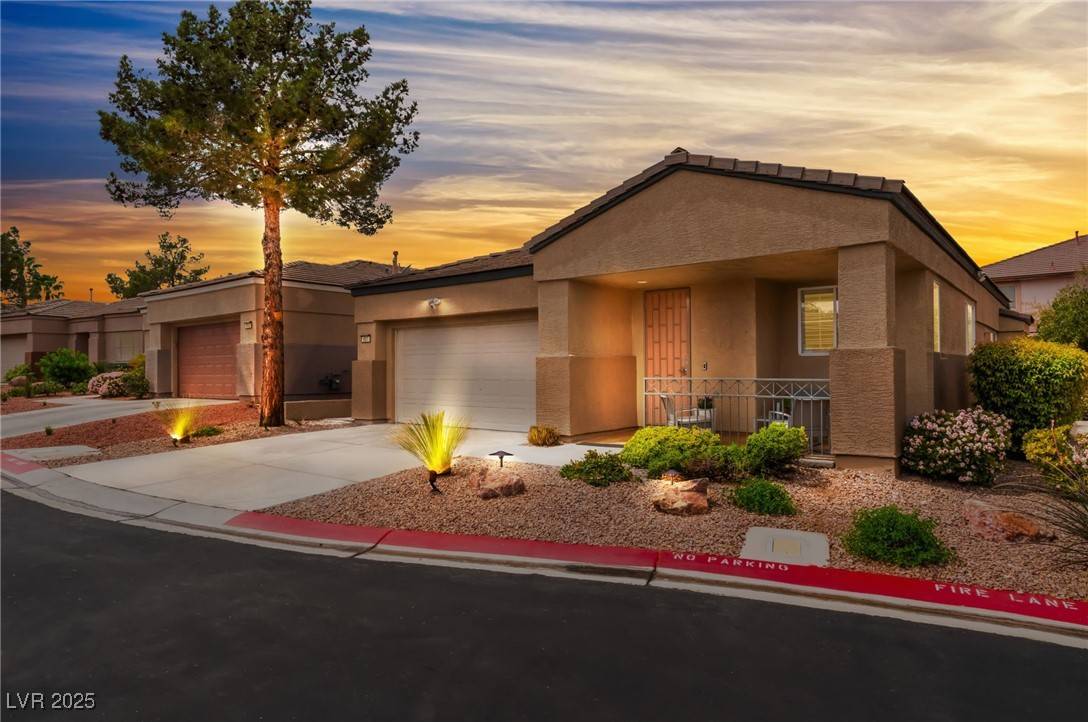 Las Vegas, NV 89144,601 Bear Grass ST