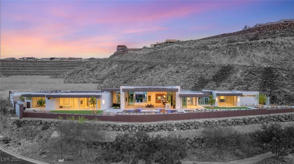 Henderson, NV 89012,3 Horseshoe Rock CT
