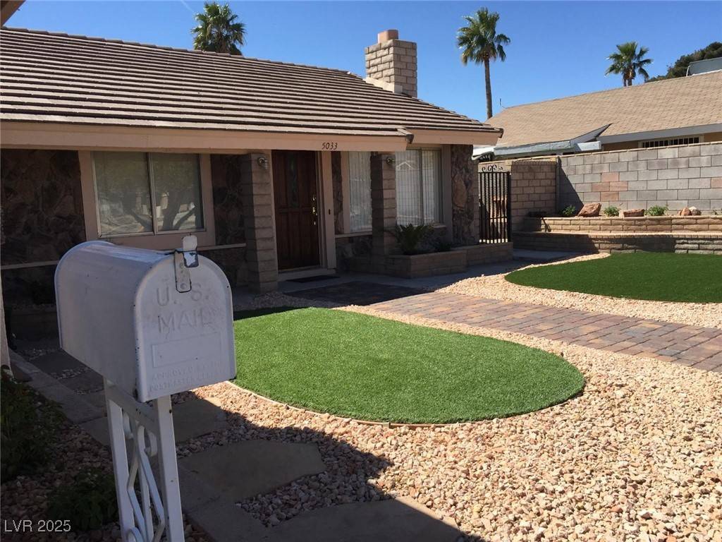 Las Vegas, NV 89146,5033 Cindy WAY