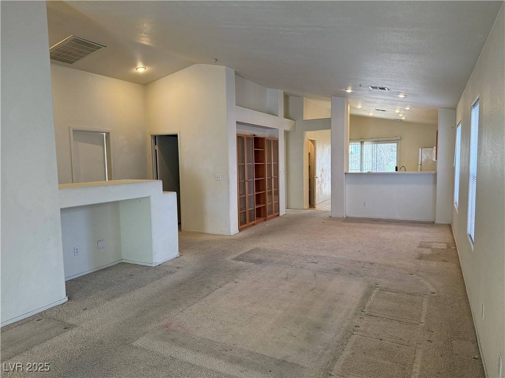 Las Vegas, NV 89143,8616 Hidden Pines AVE