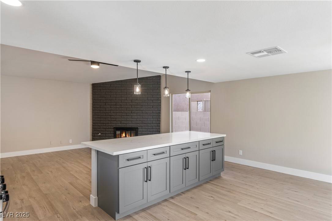 Las Vegas, NV 89119,1943 Hallwood DR