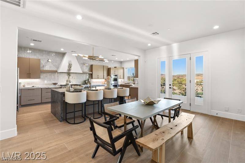 Henderson, NV 89052,22 Anthem Pointe CT