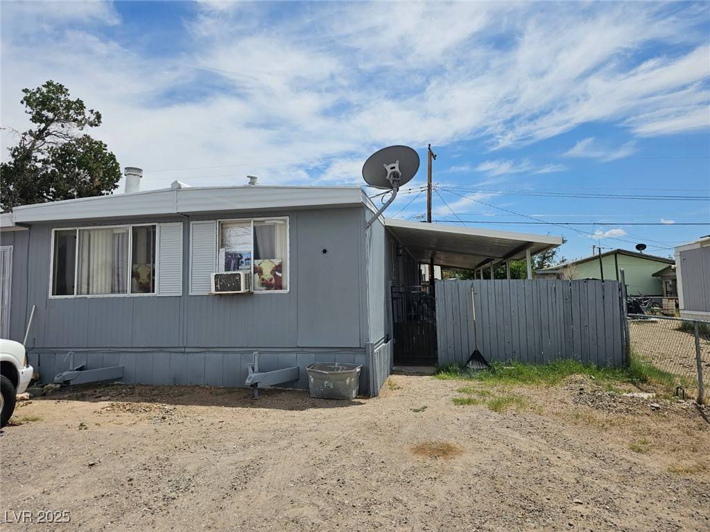 Henderson, NV 89015,238 Piute LN