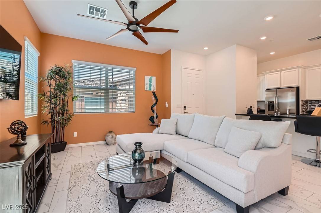 Henderson, NV 89011,759 Praire Plume ST