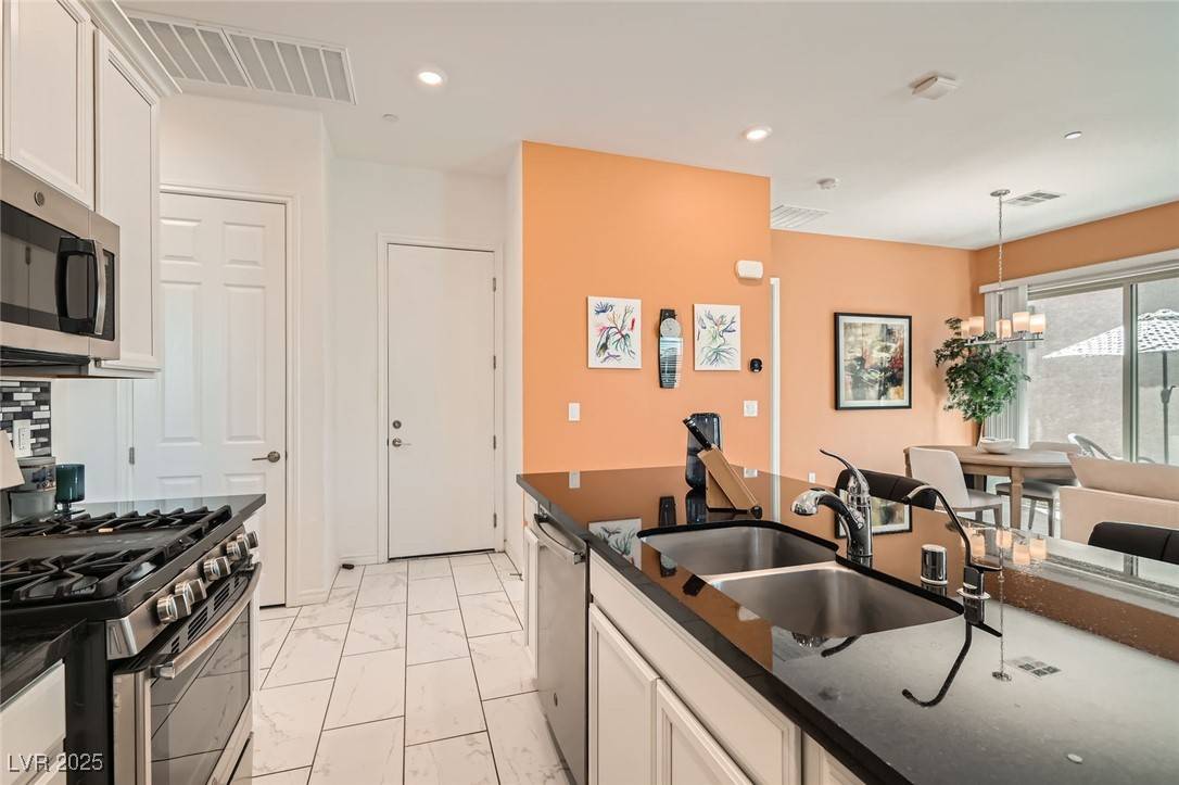 Henderson, NV 89011,759 Praire Plume ST