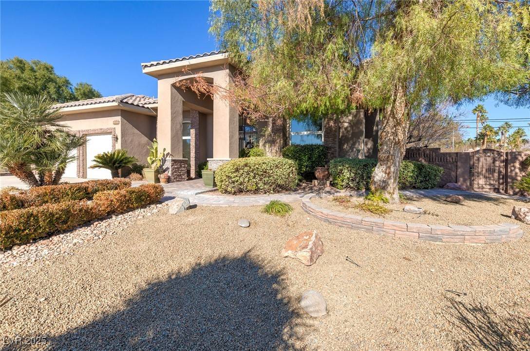 Las Vegas, NV 89149,5193 N Miller LN