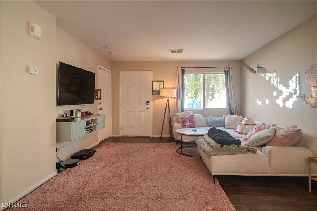 Las Vegas, NV 89183,10049 Fragile Fields ST