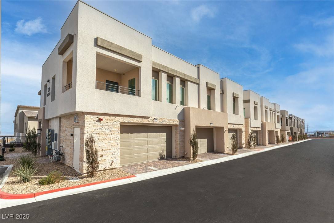 Las Vegas, NV 89138,600 N Carriage Hill DR #2098