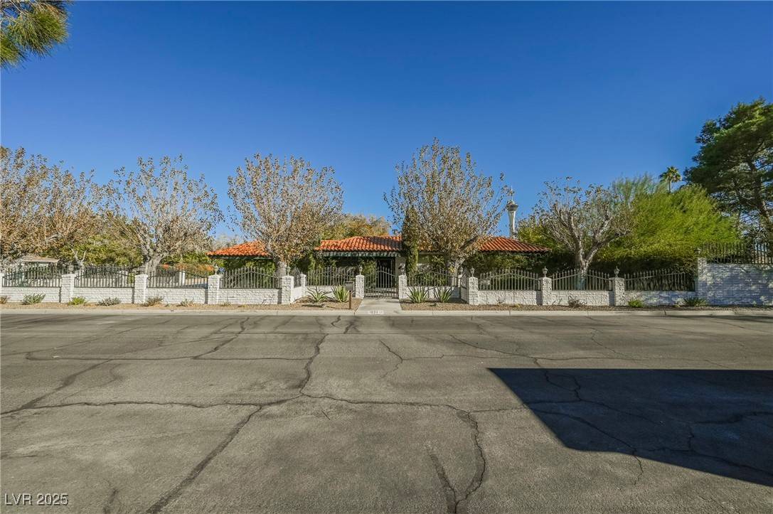 Las Vegas, NV 89102,1621 Birch ST