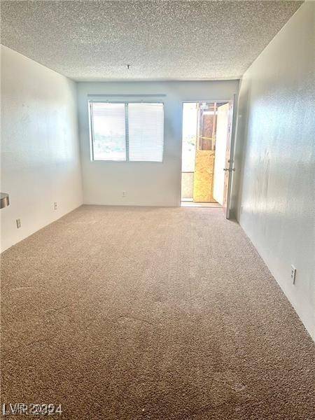 Las Vegas, NV 89119,1381 E University AVE #306
