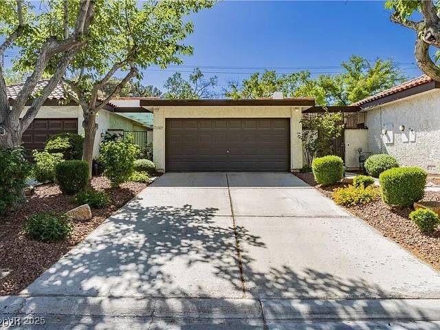 Las Vegas, NV 89121,4567 Madreperla ST