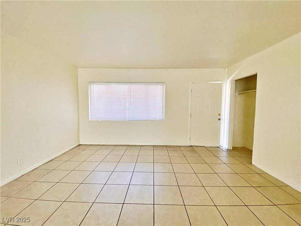 Las Vegas, NV 89104,1908 Rexford DR #2
