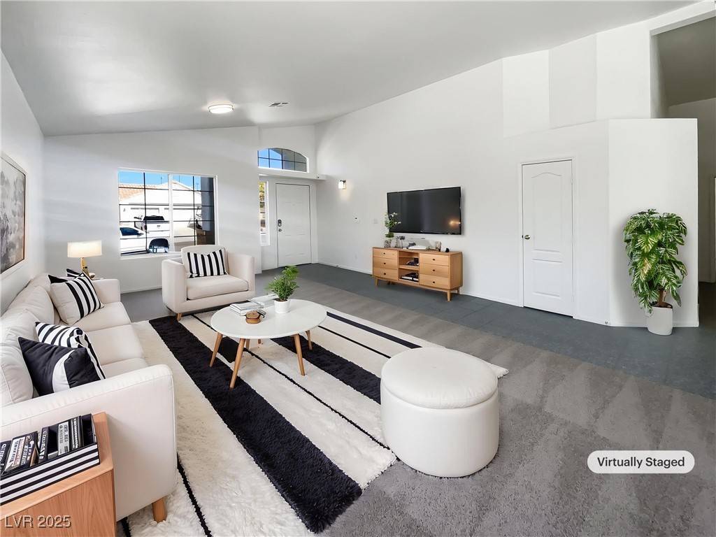 Henderson, NV 89002,676 Covina DR