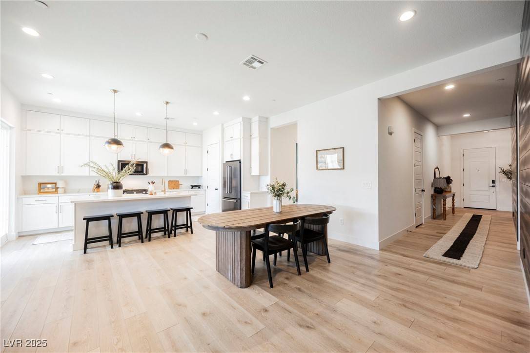 Las Vegas, NV 89166,8968 Skye Treeline ST
