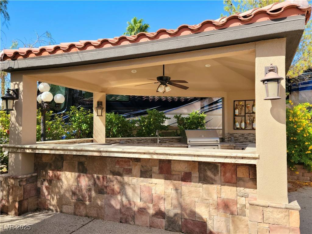 Las Vegas, NV 89139,8175 Arville ST #131