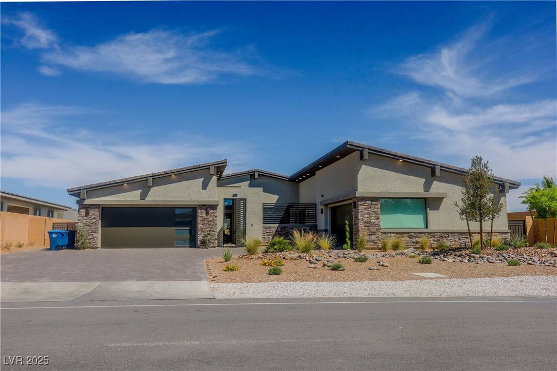 Las Vegas, NV 89113,8310 W Camero AVE