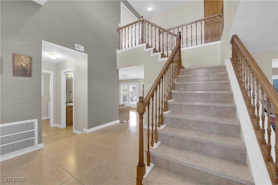 Las Vegas, NV 89117,9021 Feather River CT