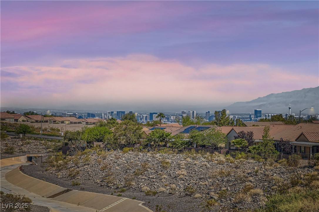 Henderson, NV 89044,2167 Shadow Canyon DR