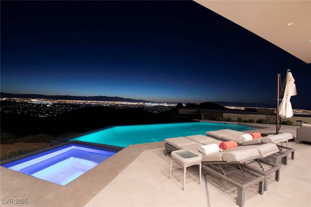 Henderson, NV 89012,661 Dragon Peak DR