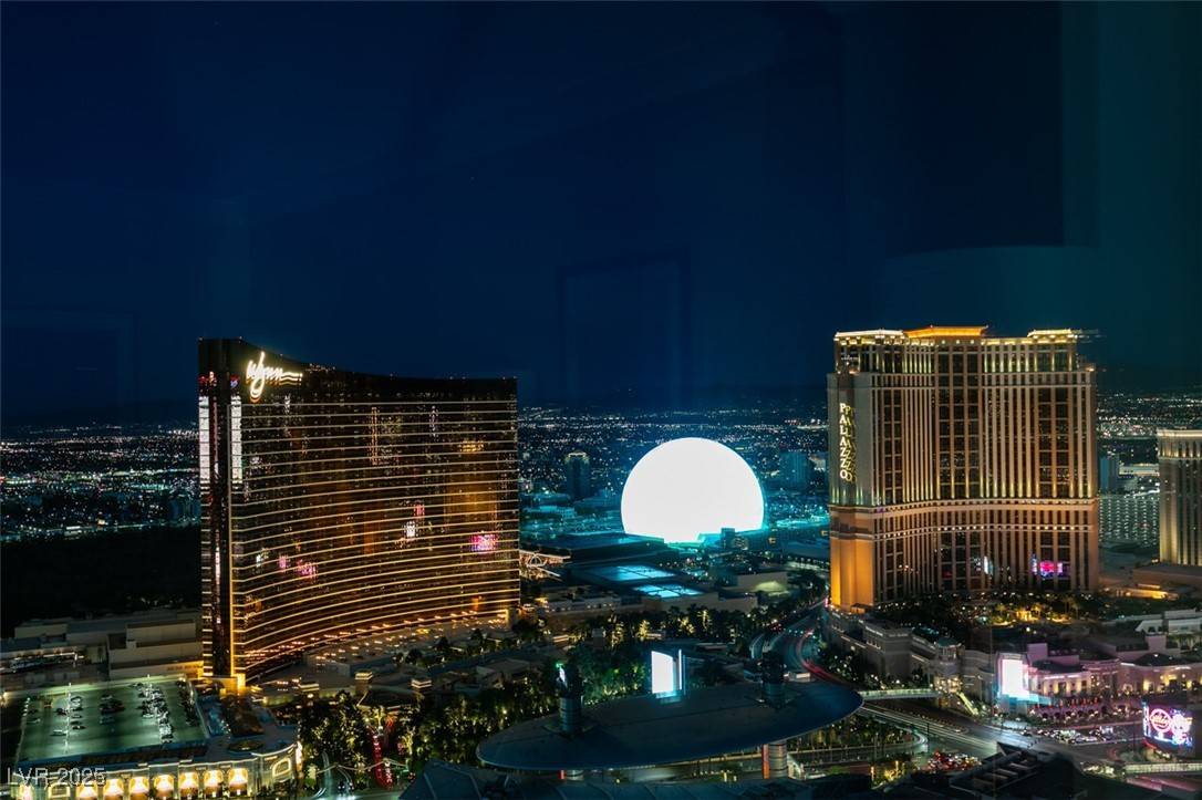 Las Vegas, NV 89109,2000 FASHION SHOW DR #5509
