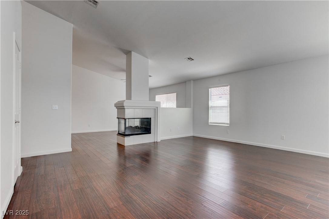Las Vegas, NV 89113,5694 Snow Drop ST