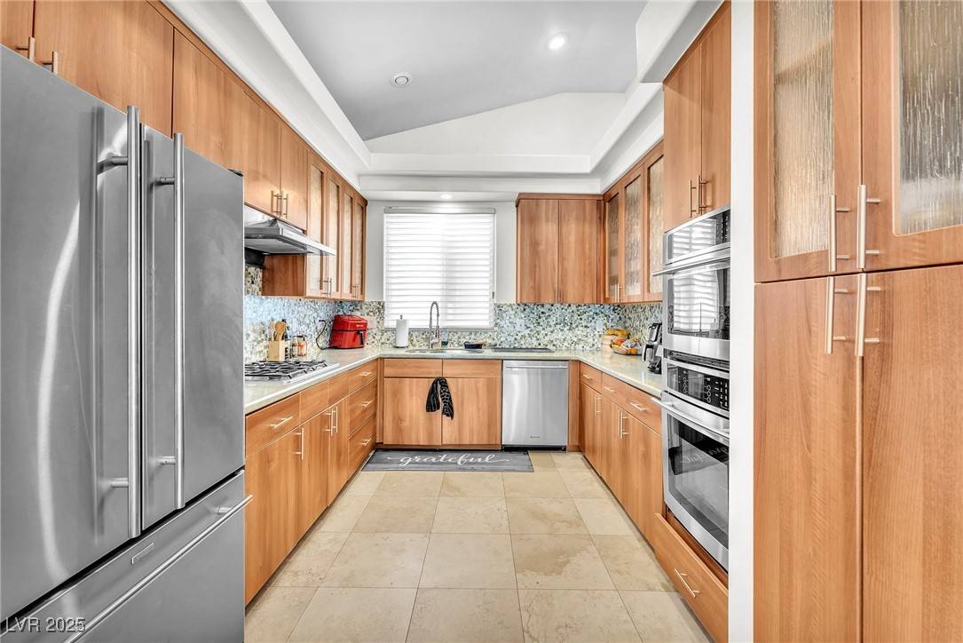 Henderson, NV 89014,465 Indigo Springs ST