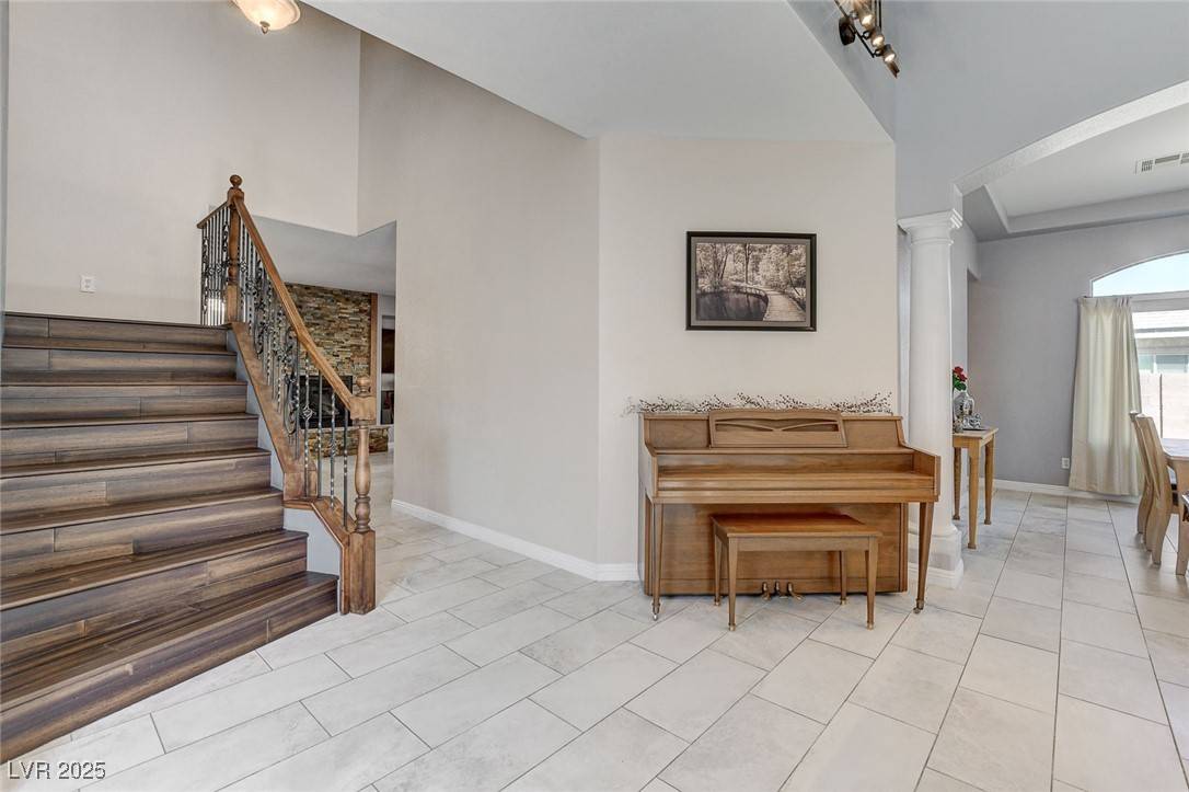 North Las Vegas, NV 89085,8212 Swallow Falls ST