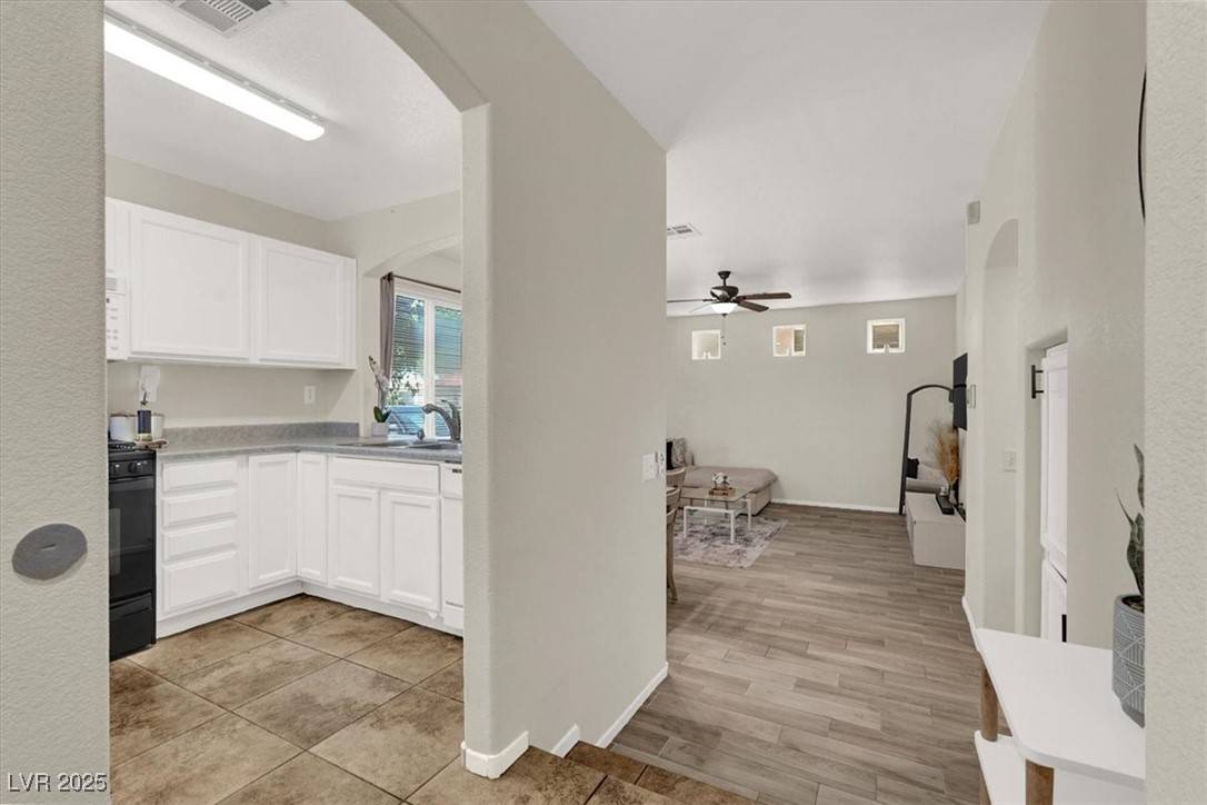 Las Vegas, NV 89183,10324 Lettuce Leaf ST