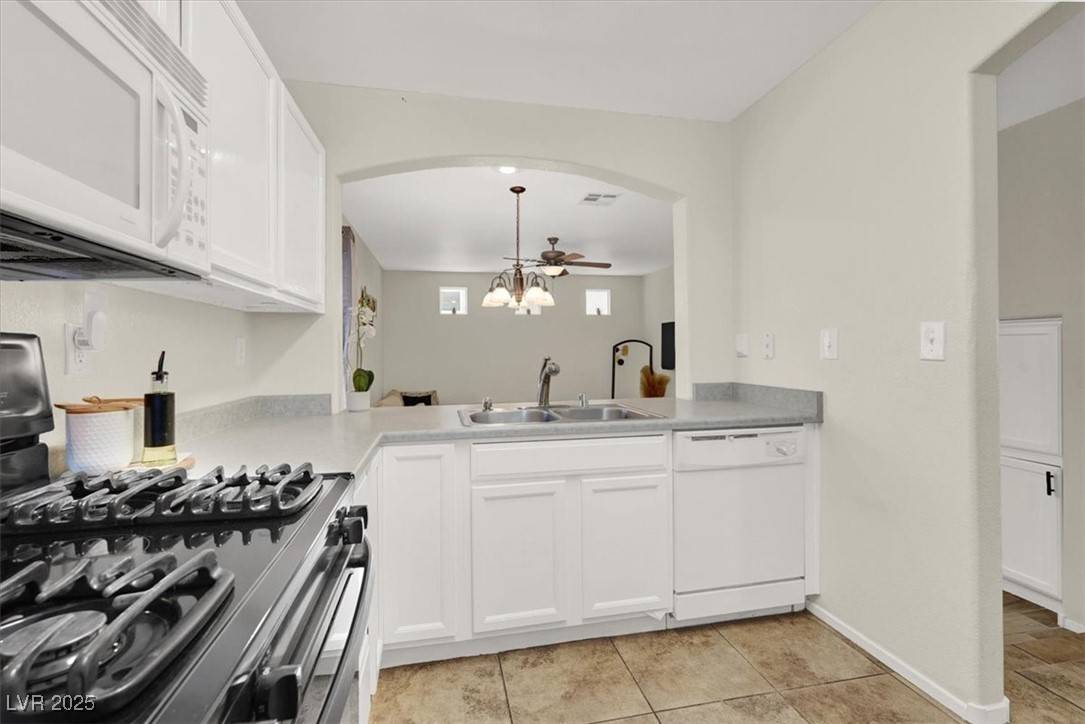 Las Vegas, NV 89183,10324 Lettuce Leaf ST