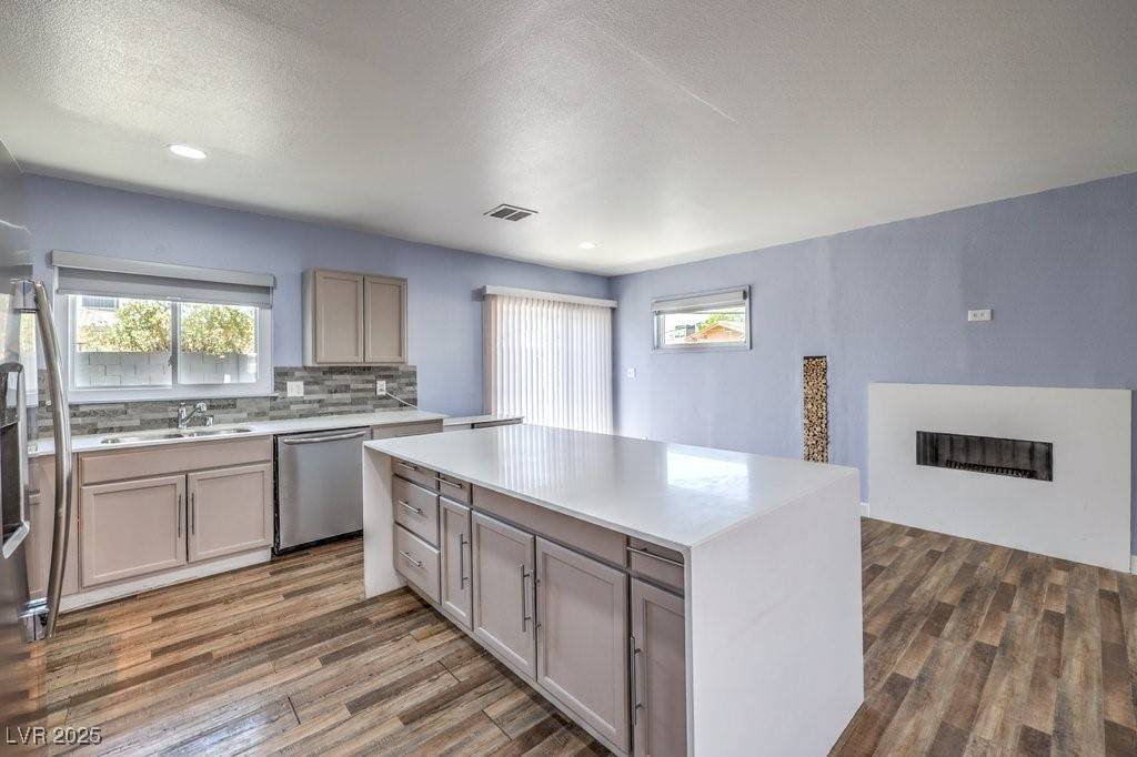 Las Vegas, NV 89107,417 Wisteria AVE