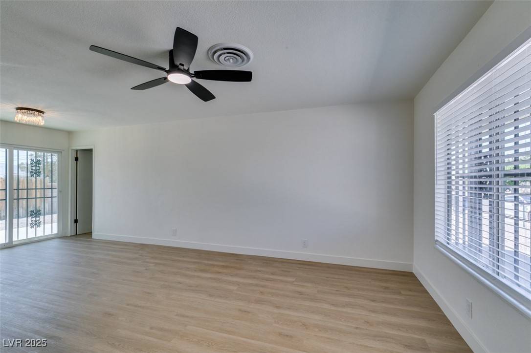 North Las Vegas, NV 89030,3040 Carroll ST
