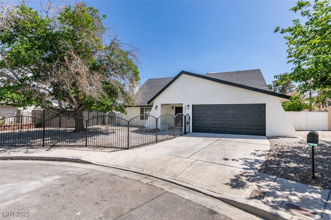 Las Vegas, NV 89121,2671 Diamante CIR
