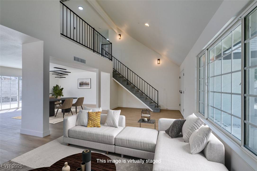 Las Vegas, NV 89121,2671 Diamante CIR