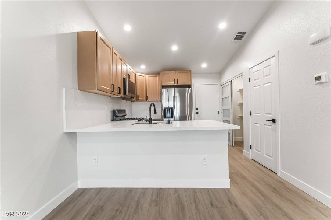 Henderson, NV 89014,386 ROSADO SPRINGS ST