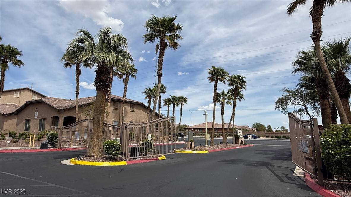 Las Vegas, NV 89113,8985 S Durango DR #2134