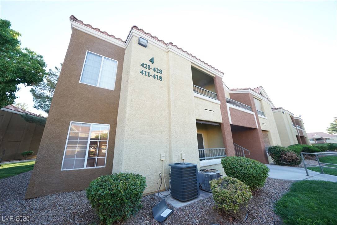 Henderson, NV 89014,2120 Ramrod AVE #411