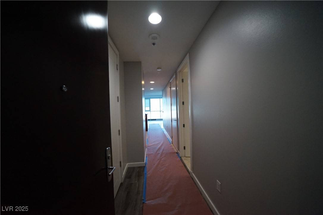 Las Vegas, NV 89103,4525 Dean Martin DR #804