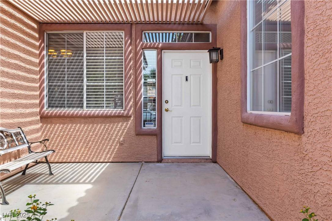 Las Vegas, NV 89113,7404 Dry Corral LN