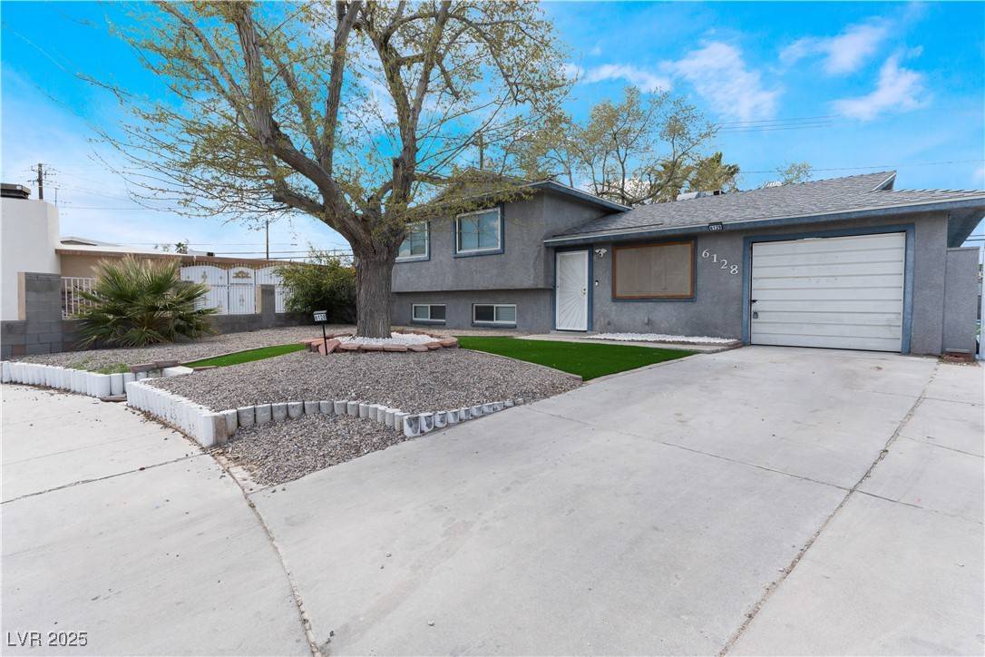 Las Vegas, NV 89107,6128 Jones CIR