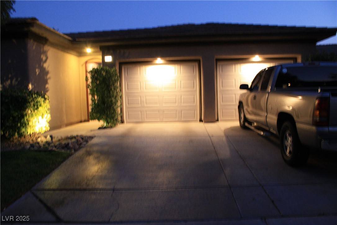 Henderson, NV 89052,17 Chatmoss RD