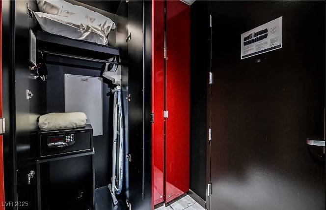 Las Vegas, NV 89103,4381 W Flamingo RD #1212