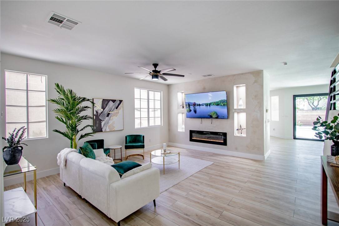 Henderson, NV 89052,901 Sir Winston ST