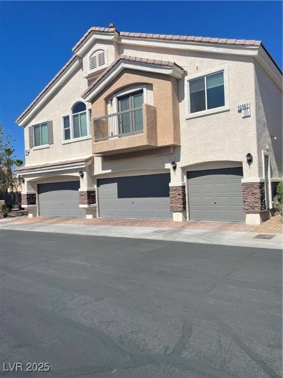 Las Vegas, NV 89183,10062 Aspen Rose ST #101