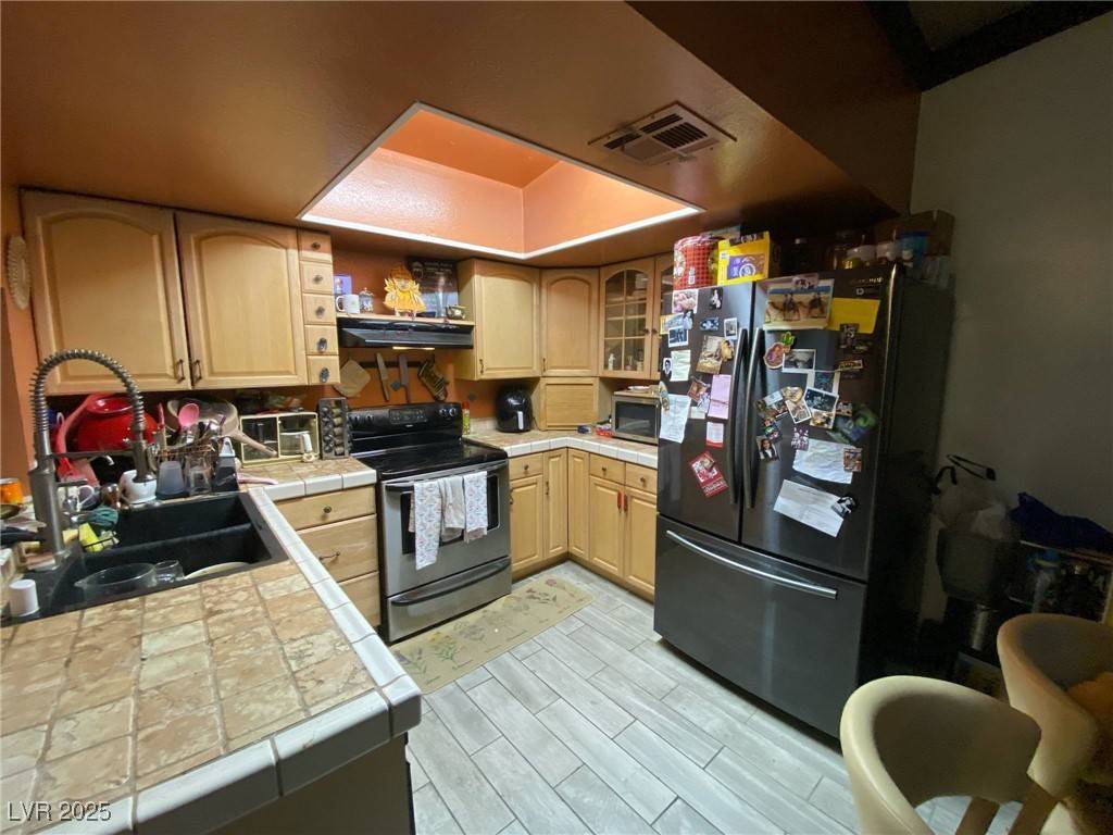 Las Vegas, NV 89102,4748 Obannon DR #C