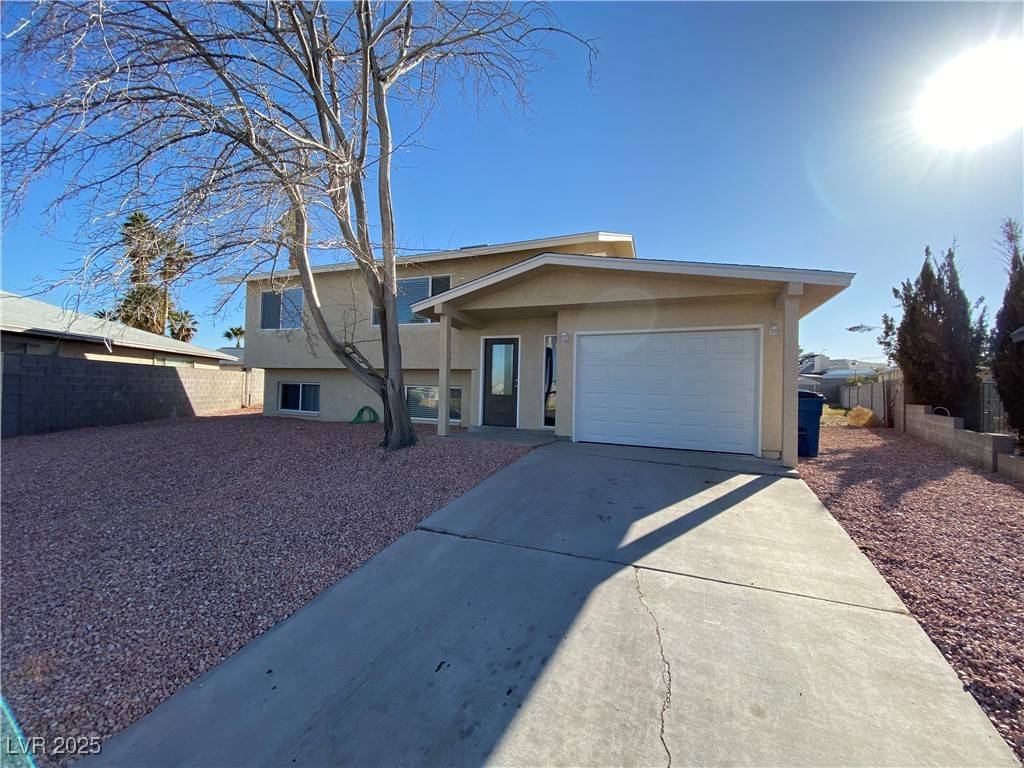 Las Vegas, NV 89145,7409 Bagdad CT